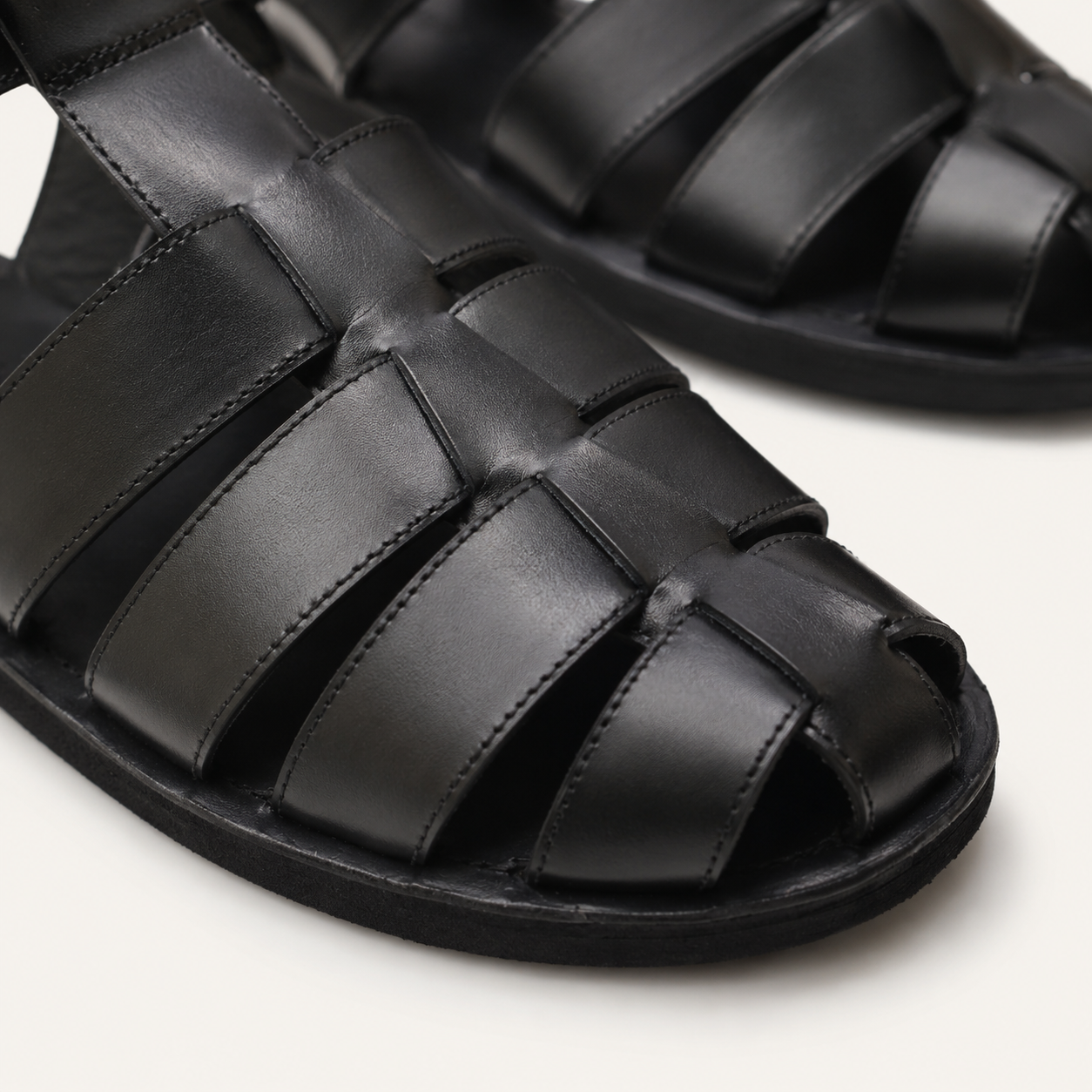 ODERO Men’s Leather Fisherman Sandals with Upcycled Rubber Sole
